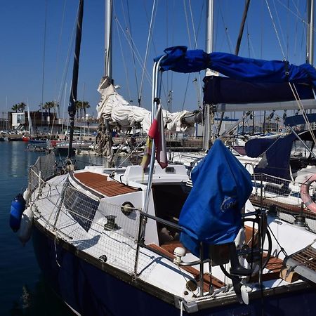Velero En Puerto De Valencia - E&M Boats Hotel Ngoại thất bức ảnh